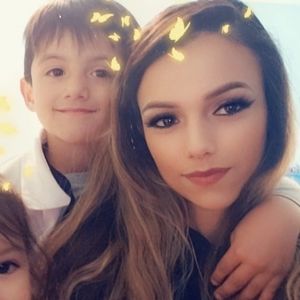 Meet your Posher, Macy